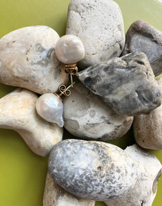 Pearl Earrings: Classy & Delicate